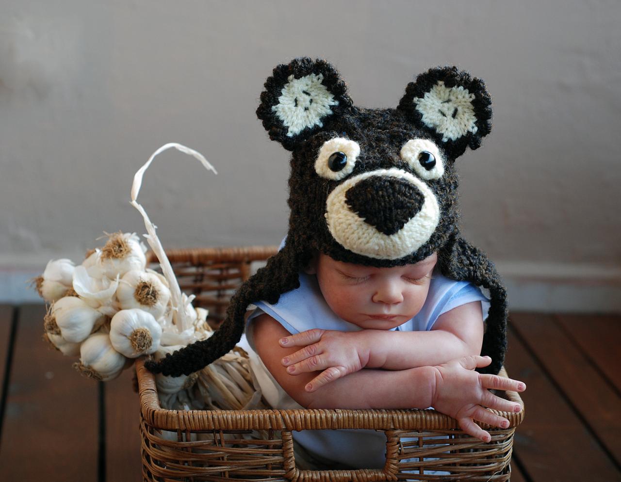 Born Baby Bear Hat Knitting Pattern.