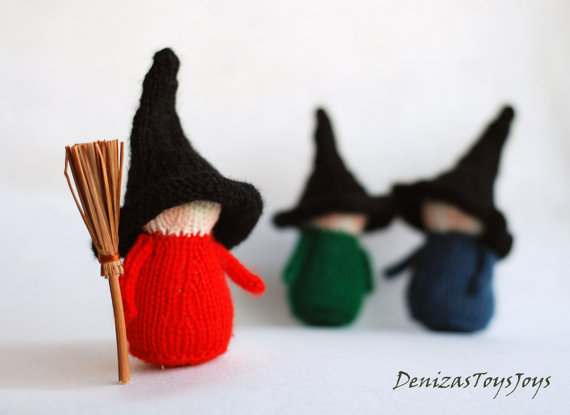 Waldorf Halloween Witches - Pdf Knitting Patterns. Halloween Ornament.